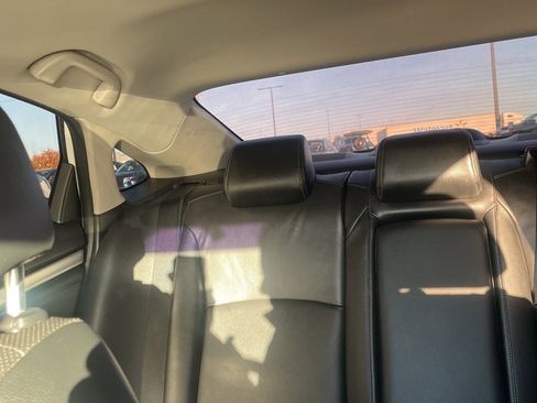 Used 2017 Honda Civic Touring image 11