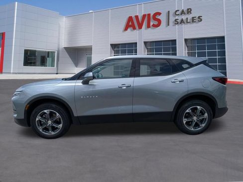 Used 2025 Chevrolet Blazer LT FWD image 10