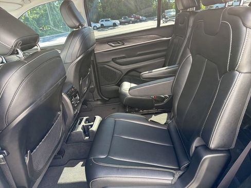 Certified 2023 Jeep Grand Cherokee L Limited AWD/4WD image 39