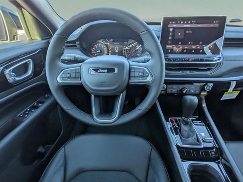 New 2026 Jeep Compass Latitude AWD/4WD image 24