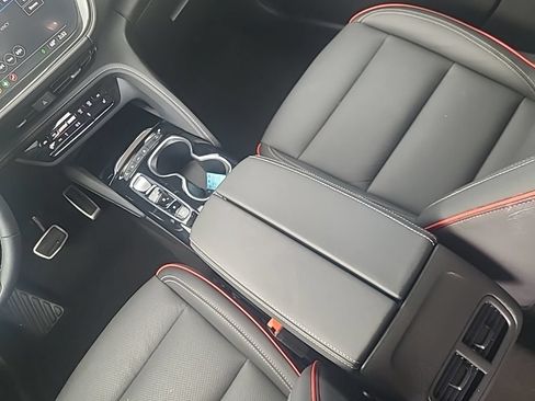 Used 2023 Buick Envision Essence w/ Sport Touring Package AWD/4WD image 18