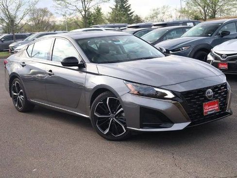 Certified 2023 Nissan Altima 2.5 SR w/ SR Premium Package image 2