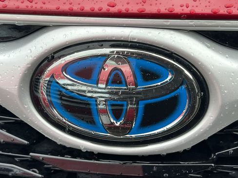 Used 2023 Toyota Highlander XLE image 10