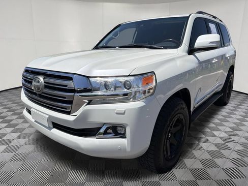 Used 2016 Toyota Land Cruiser AWD/4WD image 3