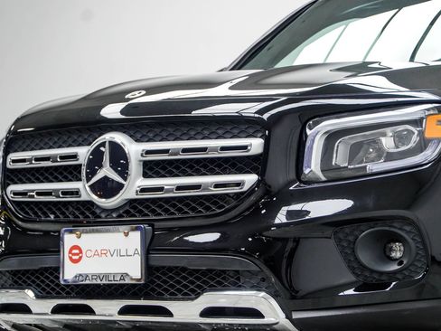 Used 2022 Mercedes-Benz GLB 250 4MATIC w/ Premium Package Lite image 2