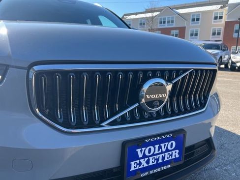 Certified 2025 Volvo XC40 B5 Plus image 13