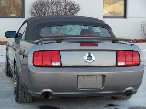 Used 2005 Ford Mustang GT Premium image 36