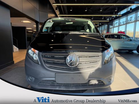 Certified 2023 Mercedes-Benz Metris Passenger image 3