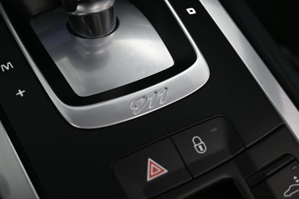 Certified 2019 Porsche 911 Carrera S RWD image 17