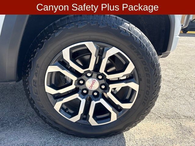 Used 2024 GMC Canyon AT4 w/ Technology Package AWD/4WD image 8