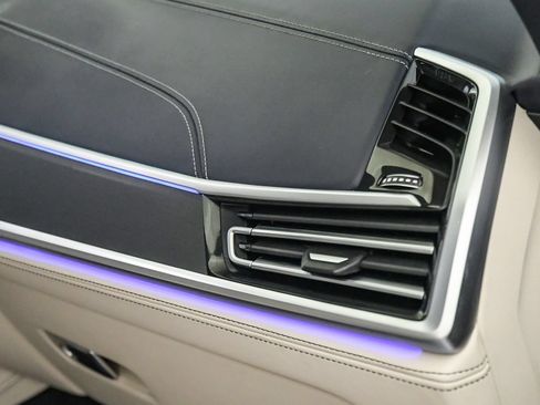 Used 2021 BMW X7 M50i w/ Executive Package AWD/4WD image 17