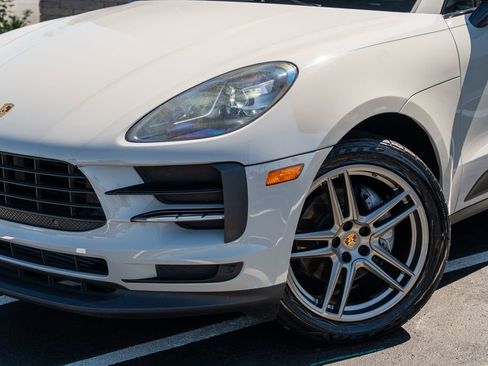 Used 2020 Porsche Macan AWD/4WD image 3