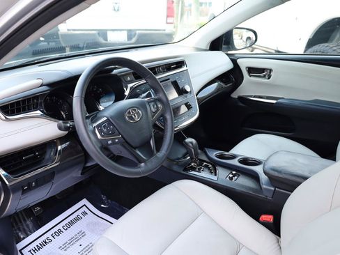 Used 2013 Toyota Avalon XLE FWD image 8