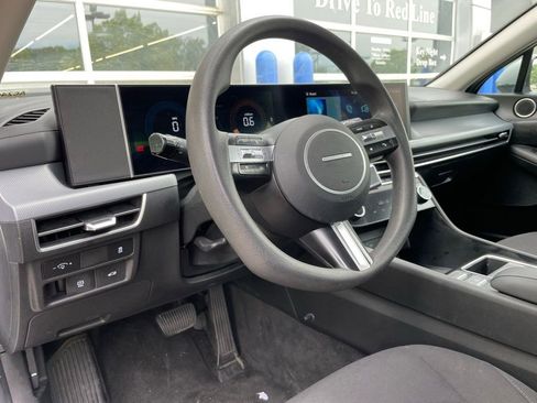 Used 2025 Hyundai Sonata SEL FWD image 9