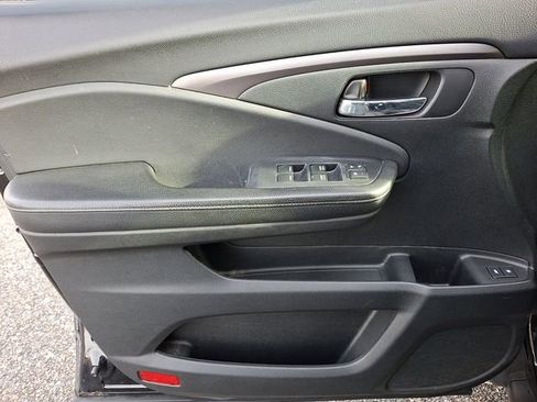 Used 2018 Honda Pilot EX-L image 11