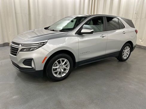 Used 2022 Chevrolet Equinox LT AWD/4WD image 2