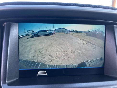 Used 2022 Chevrolet Colorado LT w/ Fleet Safety Package image 21