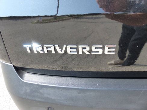 Used 2020 Chevrolet Traverse LT w/ LT Premium Package FWD image 9