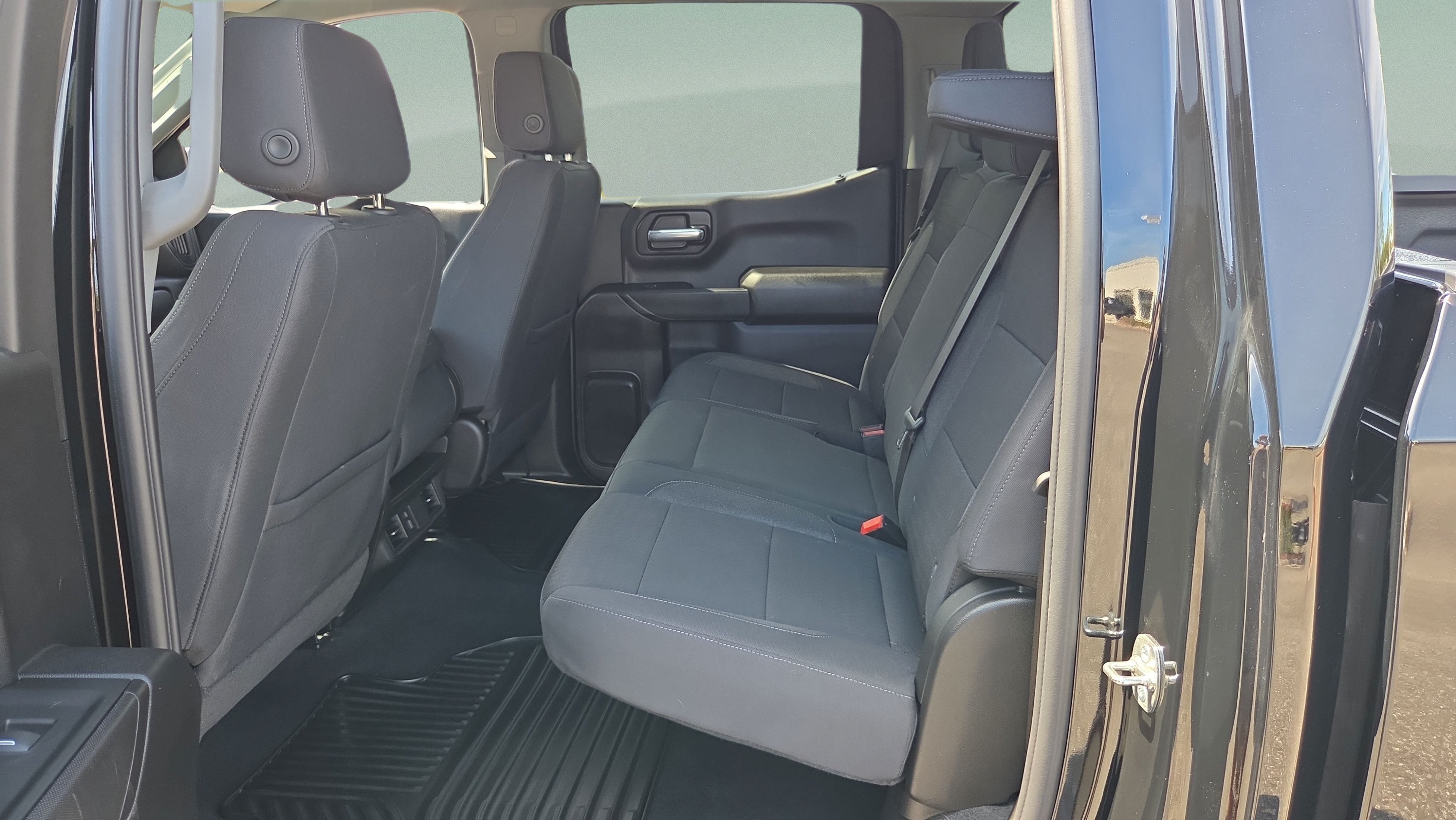 Used 2026 Chevrolet Silverado 1500 Custom RWD image 10