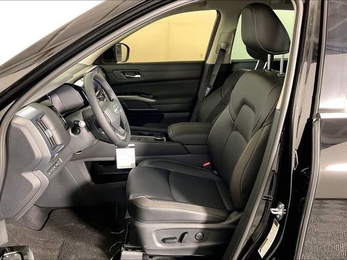 New 2026 Nissan Pathfinder SL AWD/4WD image 14