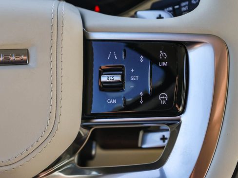 New 2026 Land Rover Range Rover SE image 38