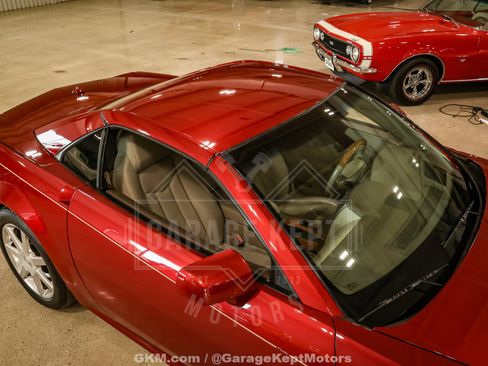 Used 2005 Cadillac XLR RWD image 12