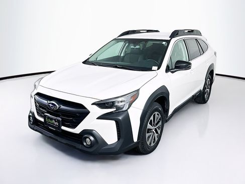 Used 2024 Subaru Outback Premium AWD/4WD image 3