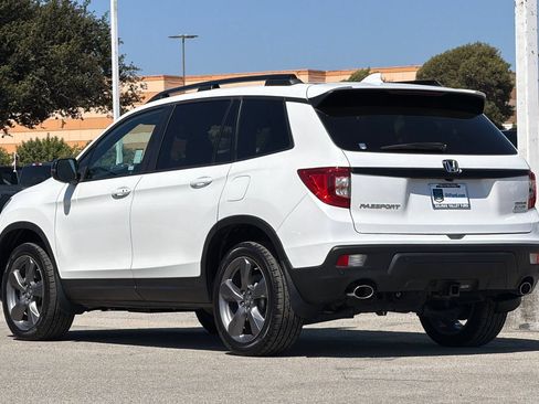 Used 2021 Honda Passport Touring image 6