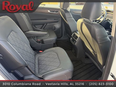 Certified 2026 Volkswagen Atlas SEL Premium R-Line AWD/4WD image 15