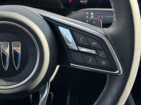 Used 2025 Buick Envision Sport Touring image 20