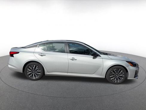 Used 2026 Nissan Altima 2.5 SV FWD image 16