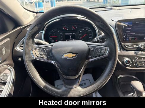 Used 2021 Chevrolet Malibu LT FWD image 17