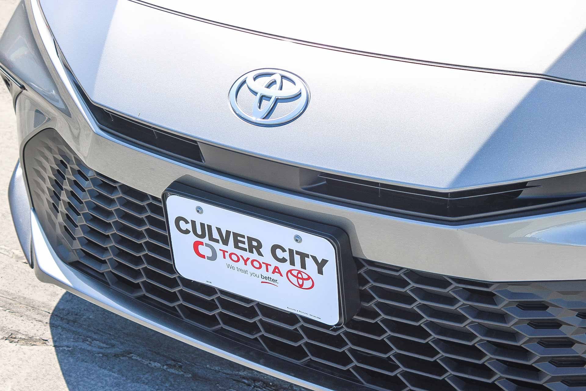 New 2026 Toyota Camry SE FWD image 6
