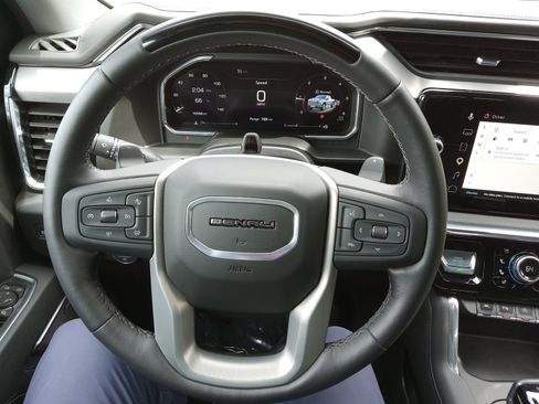 Used 2026 GMC Sierra 1500 Denali AWD/4WD image 16