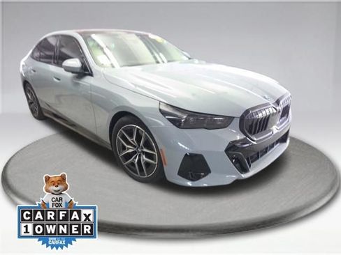Used 2024 BMW i5 eDrive40i w/ Executive Package RWD image 2