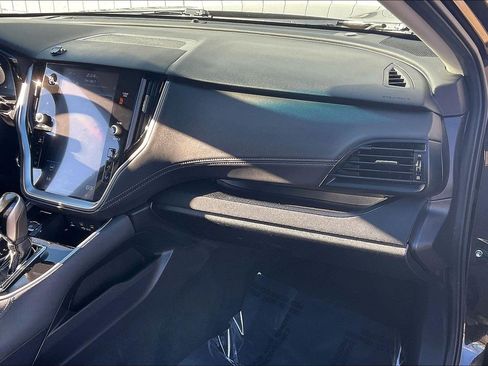 Used 2021 Subaru Outback Premium image 21