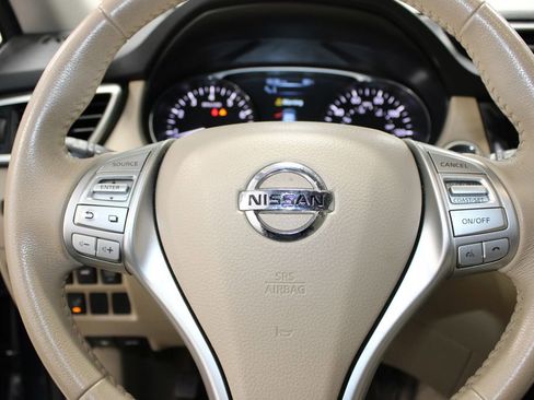 Used 2015 Nissan Rogue SL w/ SL Premium Package FWD image 12