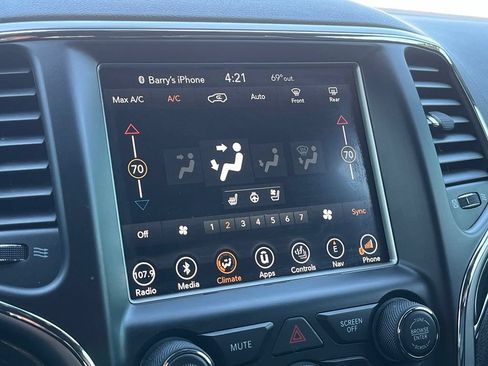Used 2018 Jeep Grand Cherokee Overland AWD/4WD image 42