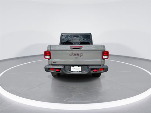 Used 2022 Jeep Gladiator Rubicon w/ Cold Weather Group AWD/4WD image 9