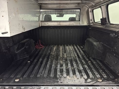 Used 2020 Toyota Tacoma SR image 24