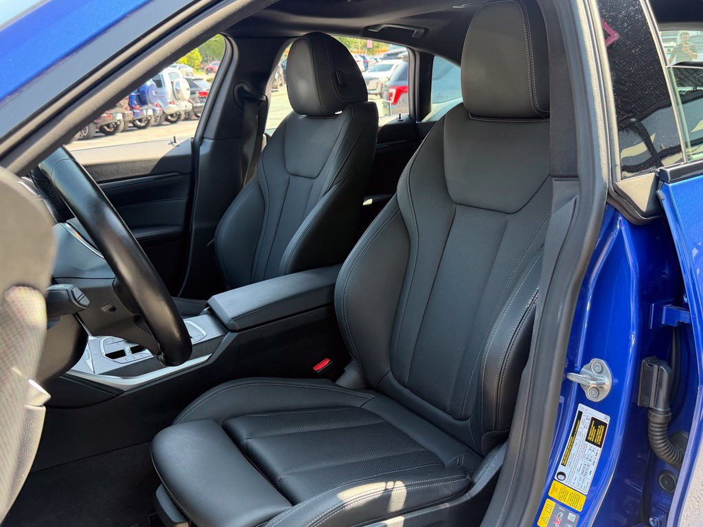 Used 2023 BMW i4 eDrive40 w/ M Sport Package RWD image 29