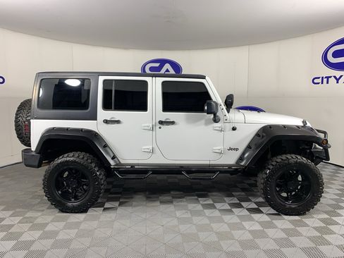Used 2014 Jeep Wrangler Unlimited Sport w/ Max Tow Package AWD/4WD image 2