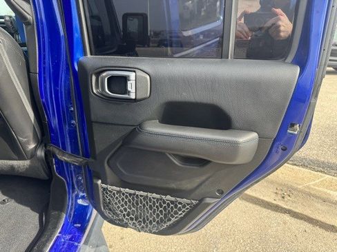 Used 2018 Jeep Wrangler Unlimited Sahara image 31