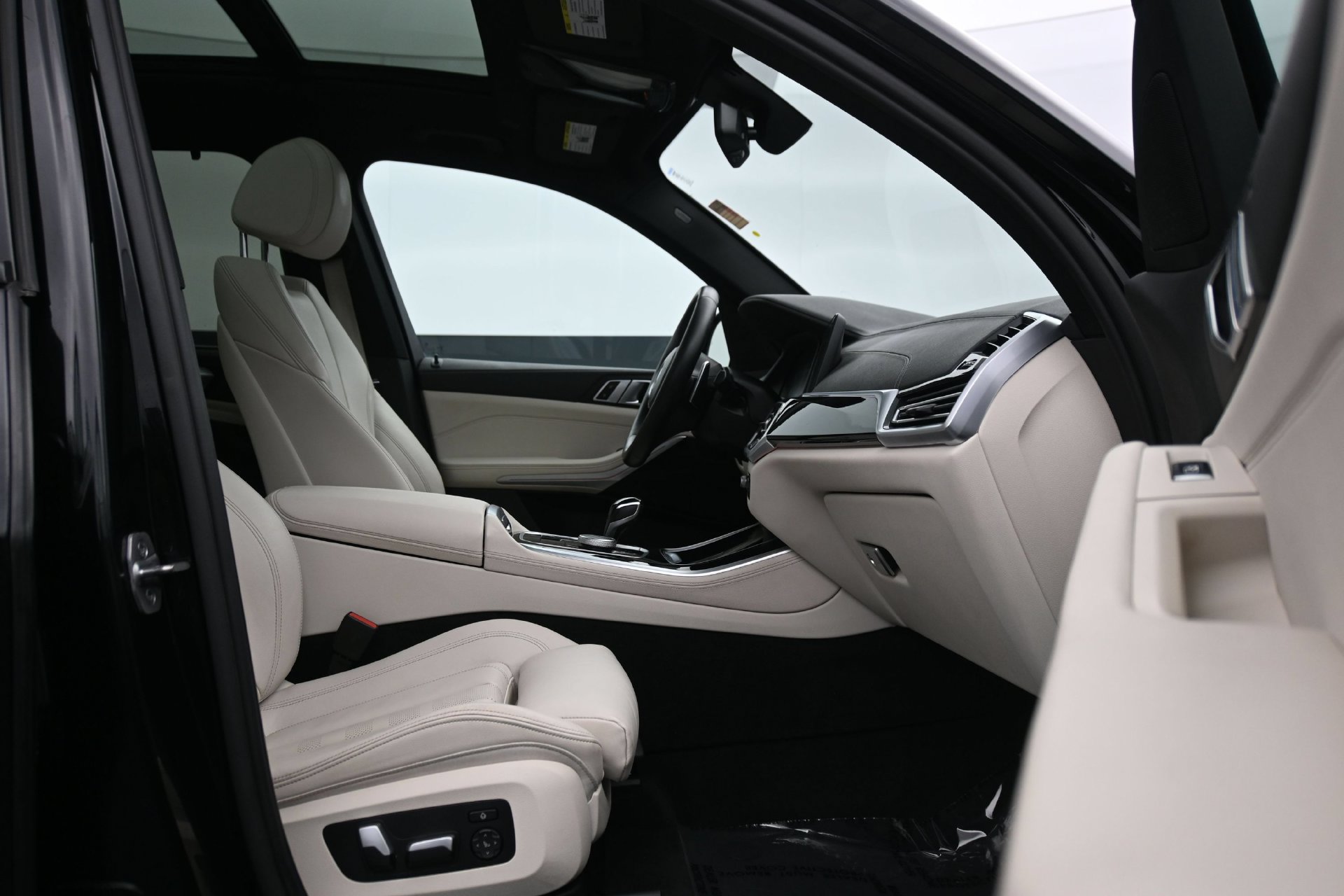 Used 2022 BMW X5 xDrive40i AWD/4WD image 13
