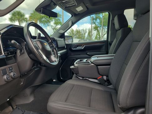 Used 2024 Chevrolet Silverado 1500 LT RWD image 12