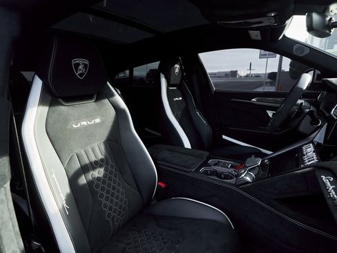 Used 2024 Lamborghini Urus Performante image 47