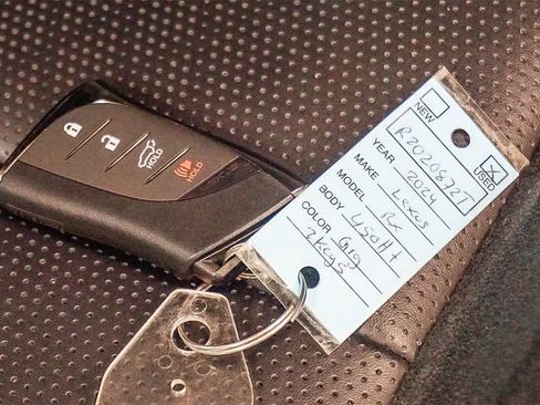 Used 2024 Lexus RX 450h Luxury w/ Convenience Package image 30