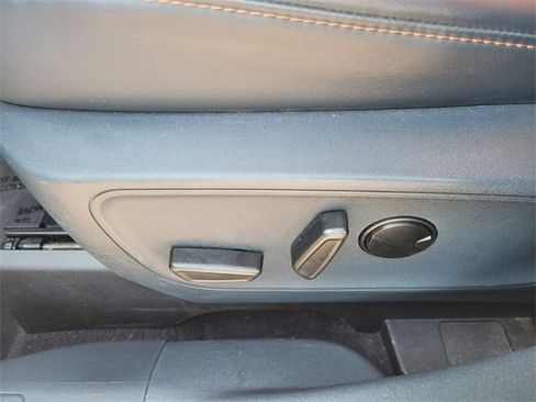 Used 2022 Ford Maverick Lariat image 5