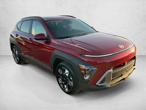 Used 2025 Hyundai Kona SEL image 3