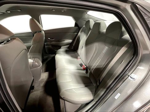 Used 2025 Hyundai Elantra Sport FWD image 31